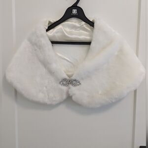 Faux fur wrap/shrug/bolero/cape shawl